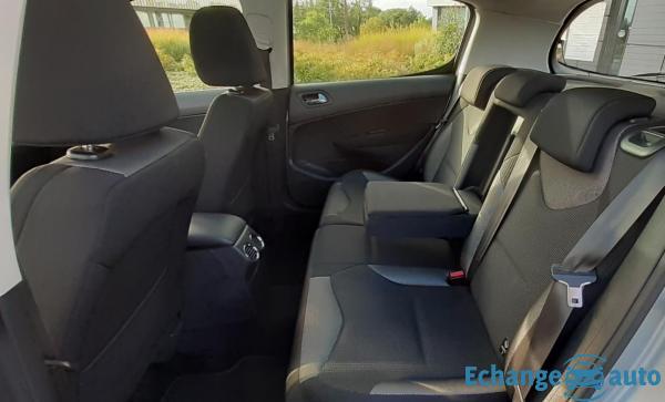 Peugeot 308 Feline 1.6 HDI FAP BlueLion 112cv -GARANTIE 6 MOIS