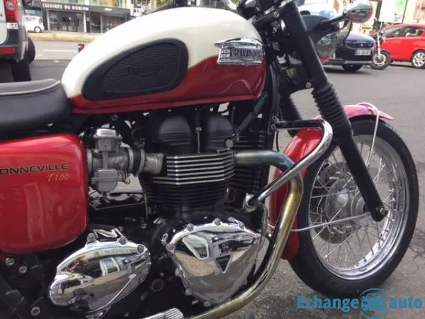 Triumph Bonneville 865