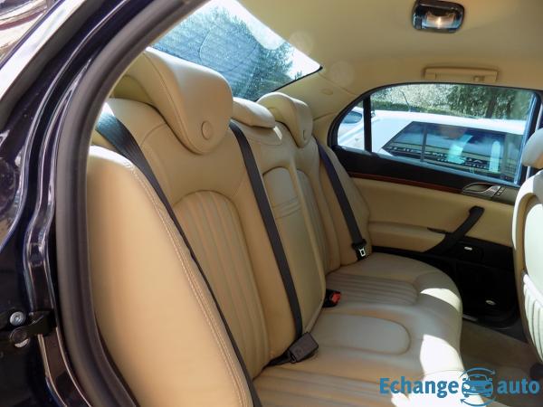 LANCIA THESIS 2.4  JTD 150 Emblema