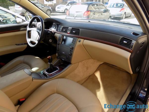 LANCIA THESIS 2.4  JTD 150 Emblema