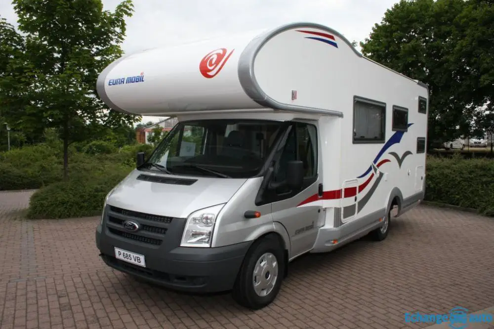 Camping car Échange contre très grande soute ou PL