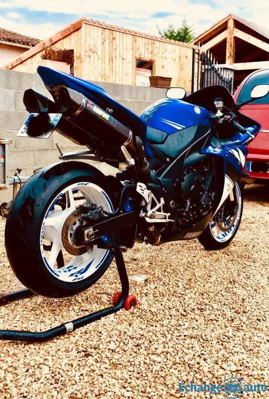 Yamaha r1 crossplane