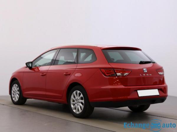 Seat Leon ST 1.2 TSI 110ch S&amp;S Style DSG suréquipée +Attelage