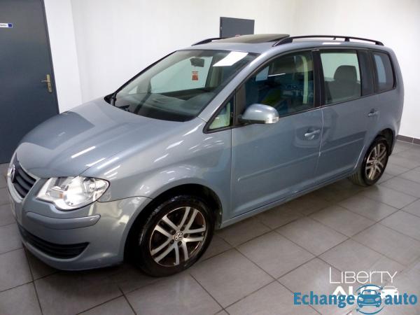 VOLKSWAGEN TOURAN 1.9 TDI 105 / GPS / TOIT OUVRANT