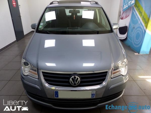 VOLKSWAGEN TOURAN 1.9 TDI 105 / GPS / TOIT OUVRANT