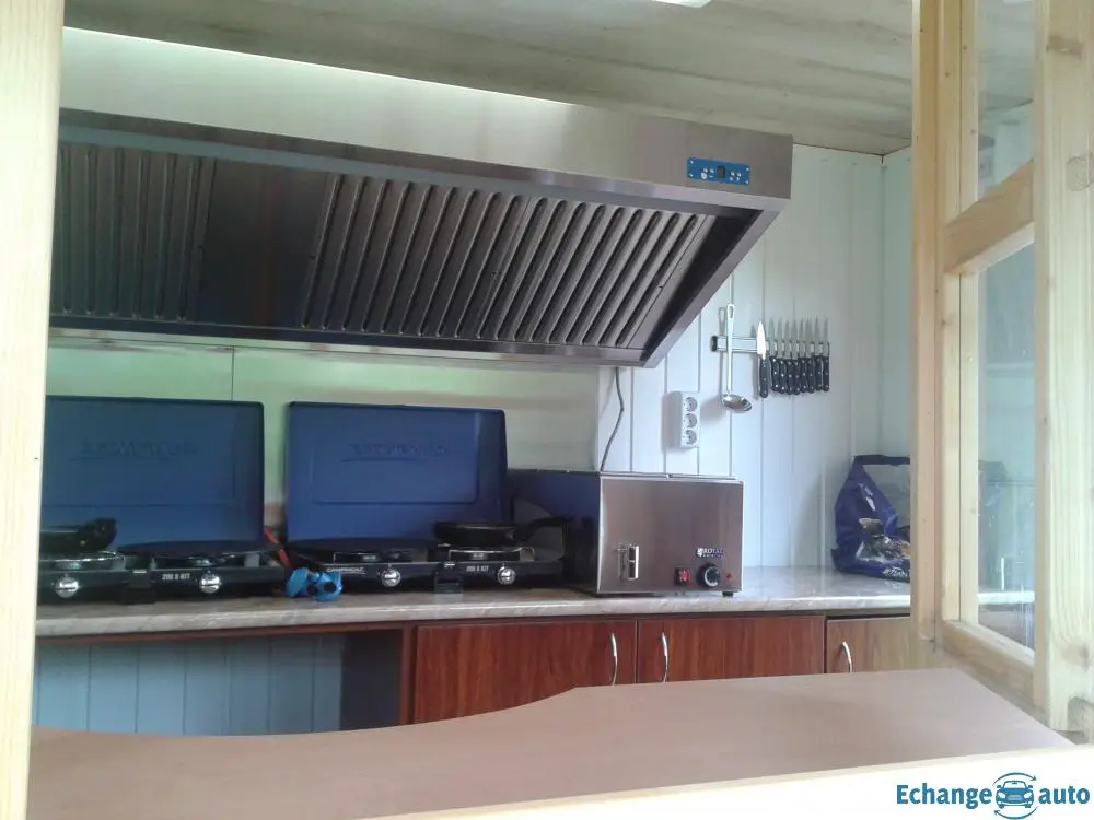 ECHANGE OU VEND REMORQUE FOOD TRUCK PLUS 4X4