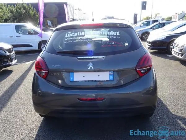 Peugeot 208 SIGNATURE 1.2L PURE TECH 82 CV