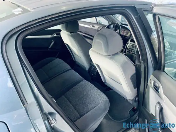 PEUGEOT 407 2.0 HDi 16v Exécutive Pack