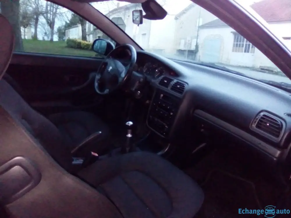 coupé Peugeot 406 2l2 CT OK