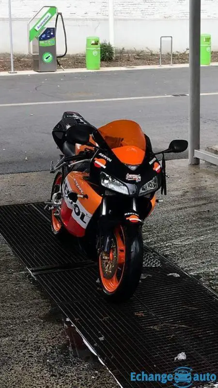 Honda cbr 1000 rr repsol