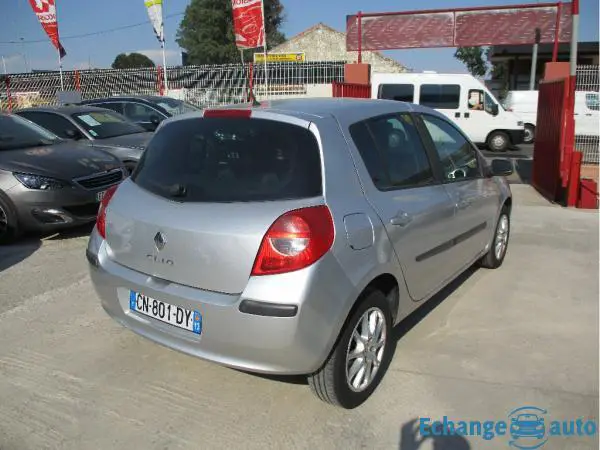 RENAULT CLIO III 1.5 dCi 85 Rip Curl 