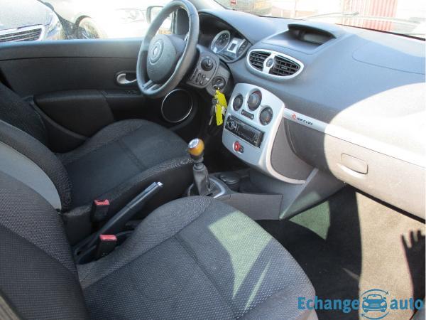 RENAULT CLIO III 1.5 dCi 85 Rip Curl 
