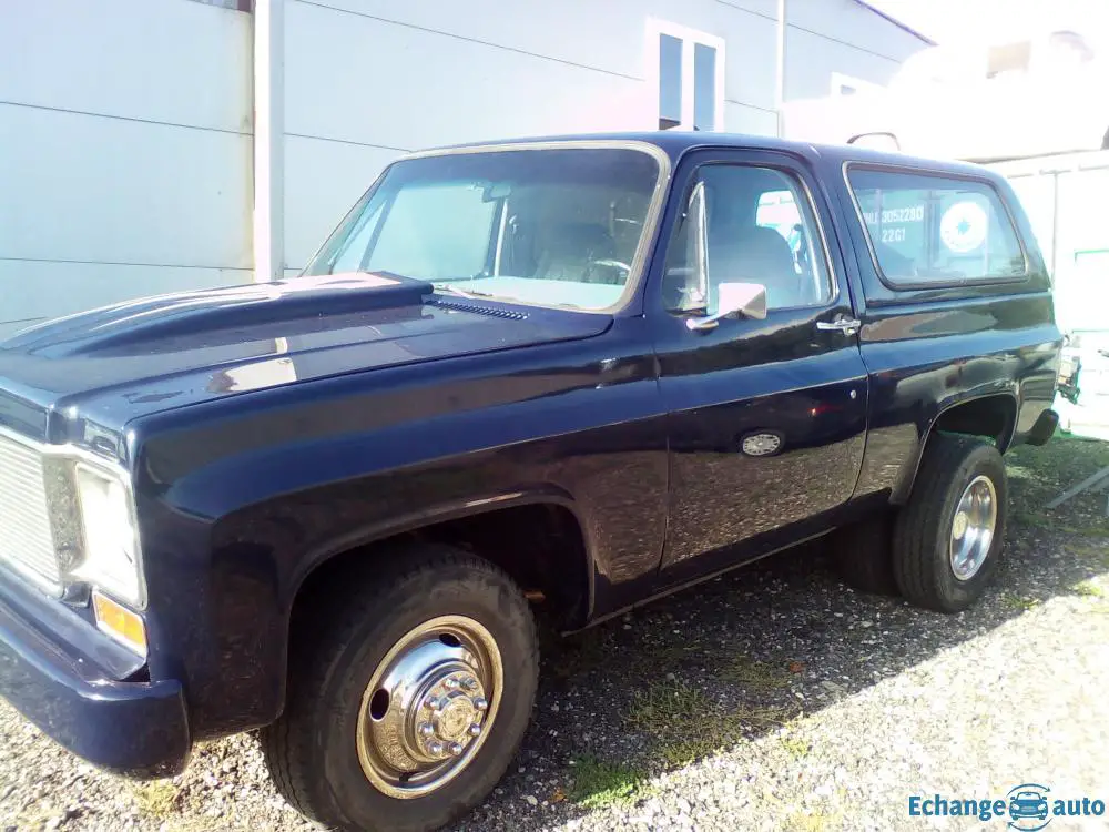 Chevrolet Chevy Blazer V8