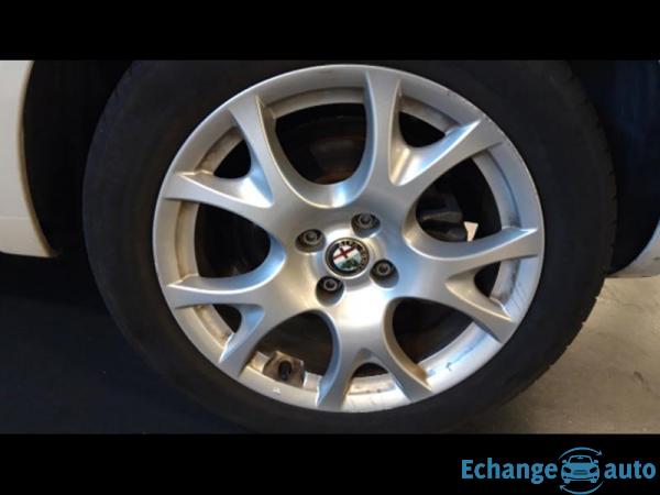 Alfa Romeo MiTo 0.9 Twin Air 105ch S&amp;S Distinctive suréquipée +Cuir