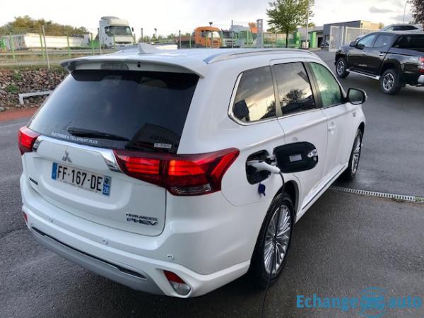 Mitsubishi Outlander PHEV III (2) TWIN MOTOR 4WD INSTYLE MY19