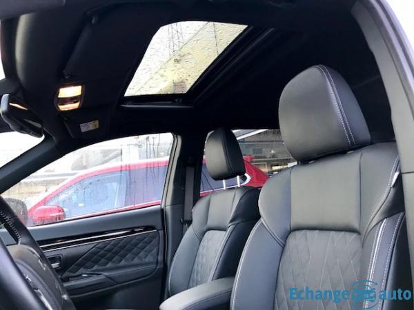 Mitsubishi Outlander PHEV III (2) TWIN MOTOR 4WD INSTYLE MY19