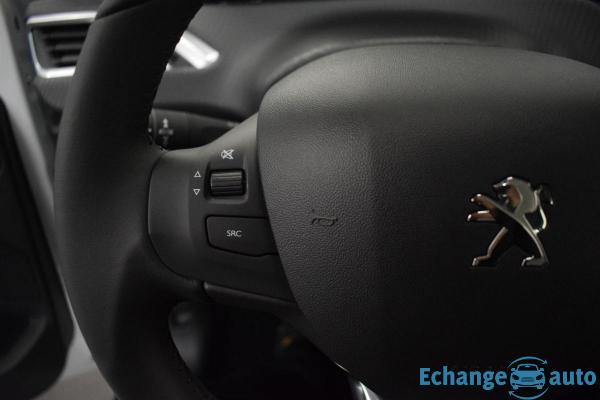 Peugeot 2008 PureTech 82ch S&S BVM5 Active