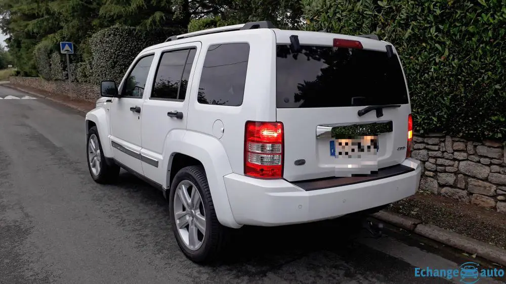 Unique Jeep Cherokee KK 2.8 CRD Overland 4X4