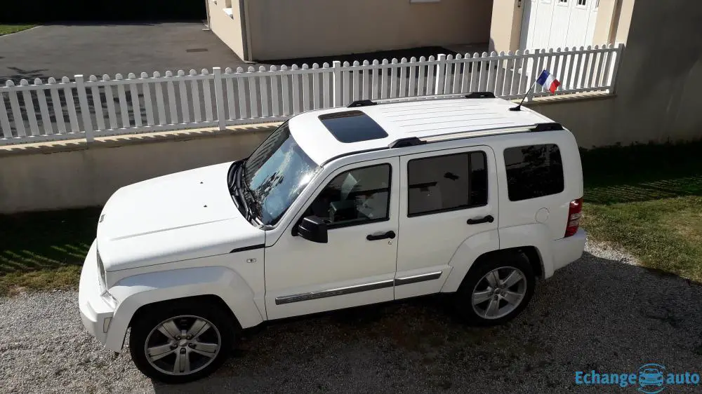 Unique Jeep Cherokee KK 2.8 CRD Overland 4X4