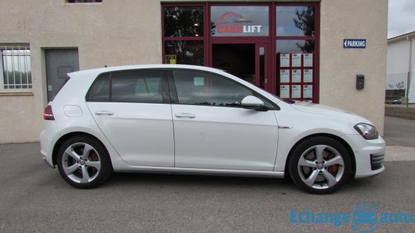 Volkswagen Golf 2.0 TFSI 230 GTI Performance