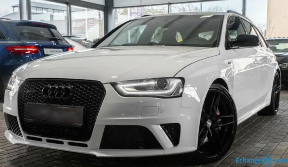 AUDI RS4 AVANT 4.2 V8 FSI 450 QUATTRO