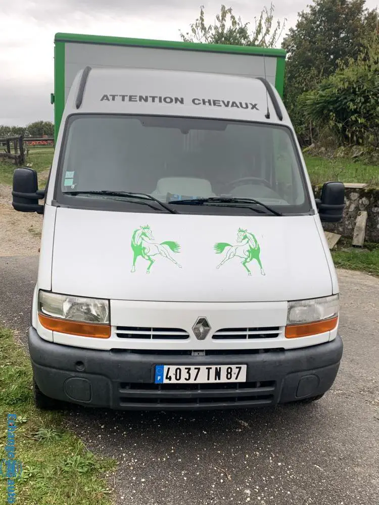 Bétaillère Renault Master 90