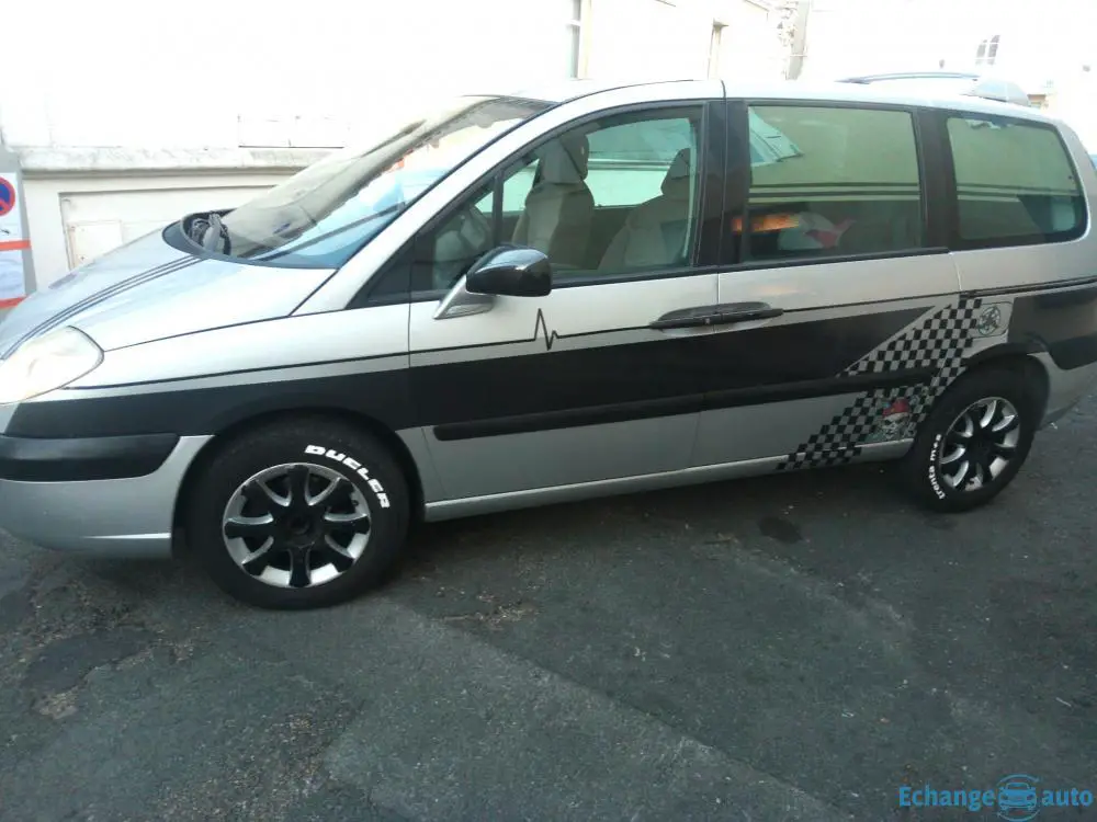 c8 échange avec otre 7 places où Mercedes Vito