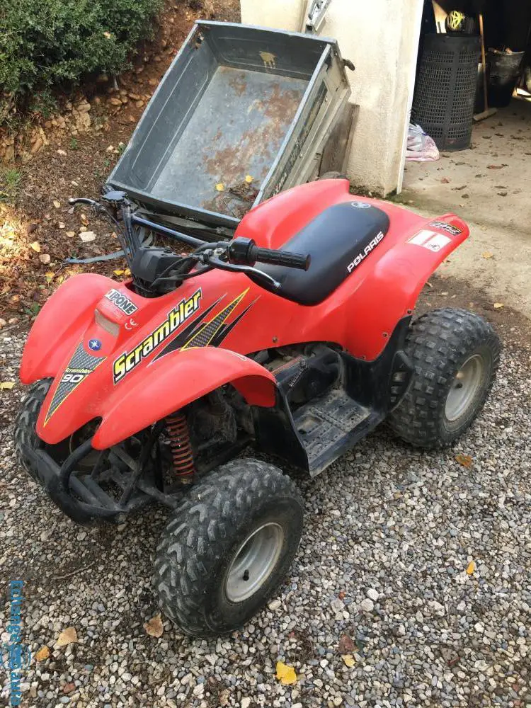 Moto Honda et quad polaris