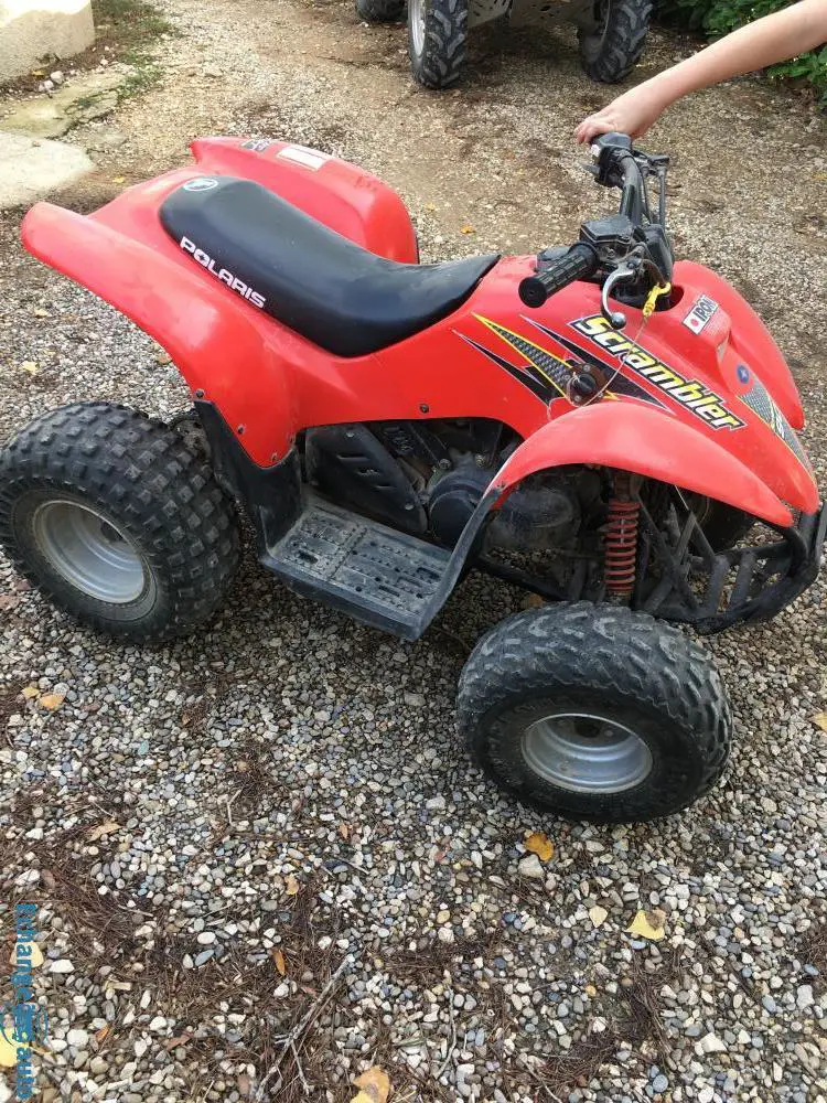 Moto Honda et quad polaris