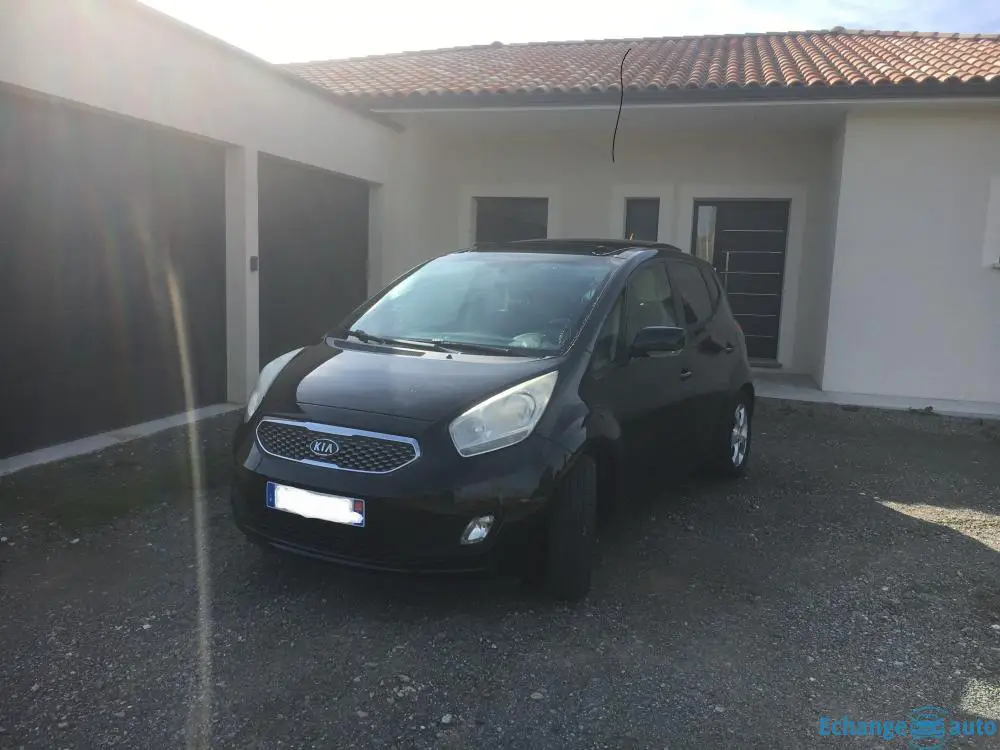 KIA Venga Premium 1,6 CRDI 115CV - 2011
