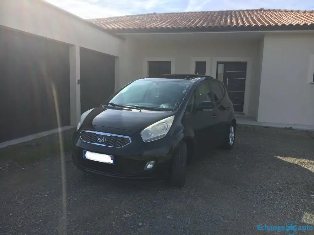 KIA Venga Premium 1,6 CRDI 115CV - 2011