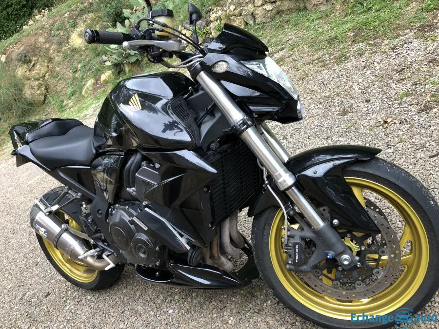 Honda CB1000R magnifique peinture Ferrari