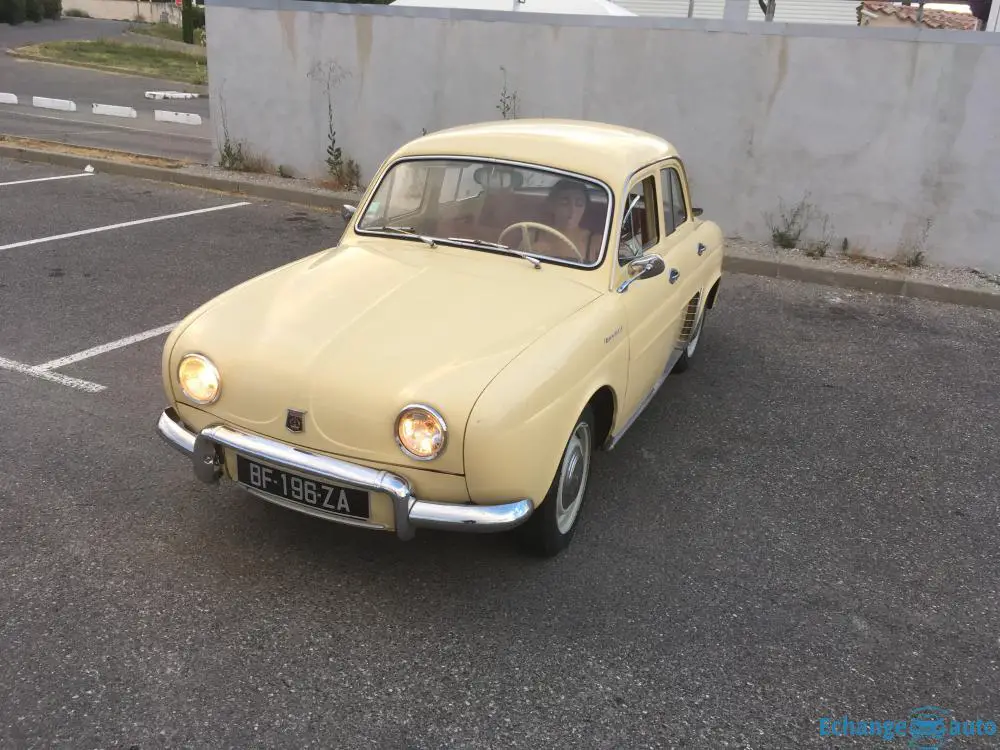 Renault Dauphine