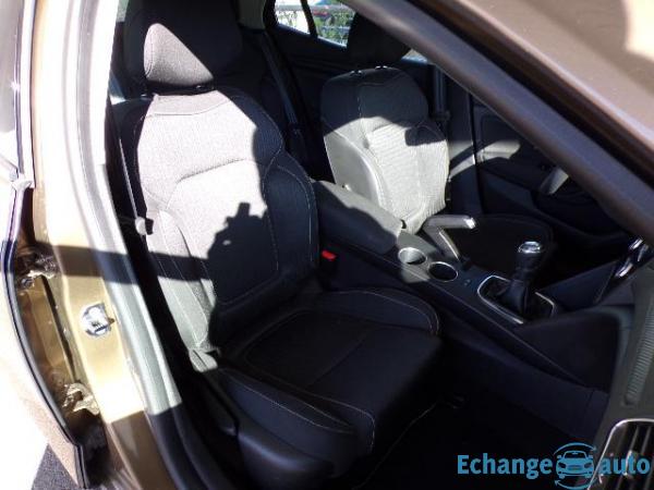 Renault Mégane IV BERLINE dCi 130 Energy Zen