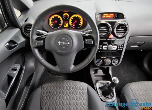 Opel Corsa IV (2) 1.4 TWINPORT 100 GRAPHITE