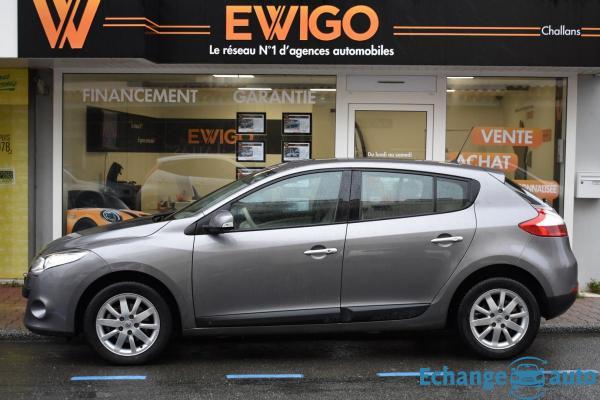 Renault Mégane III 2.0 16V 140CH Privilège CVT