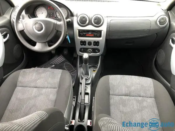 DACIA LOGAN MCV 1.6 MPI 105 5 places Lauréate