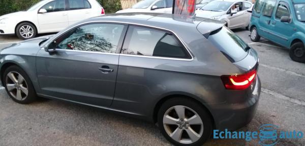 Audi A3 1.6 TDI 105 AMBITION TOIT OUVRANT