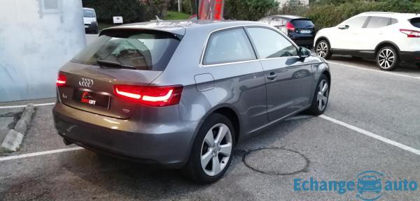 Audi A3 1.6 TDI 105 AMBITION TOIT OUVRANT