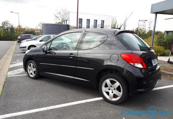 Peugeot 207 1.4 VTI 90 CH EXECUTIVE - GARANTIE 6 MOIS