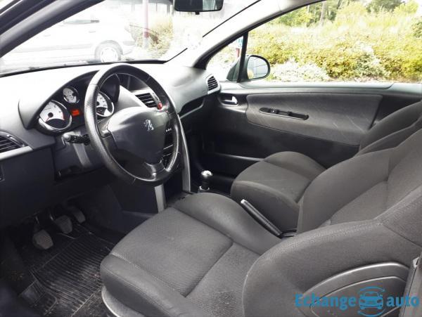 Peugeot 207 1.4 VTI 90 CH EXECUTIVE - GARANTIE 6 MOIS
