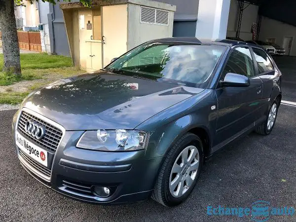 AUDI A3 1.6 FSI 115ch Ambiente 3p