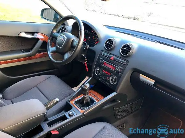 AUDI A3 1.6 FSI 115ch Ambiente 3p