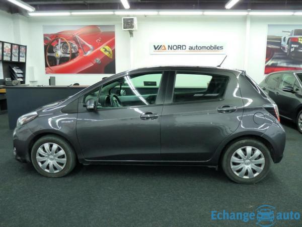 Toyota Yaris HYBRIDE BUSINESS 100H