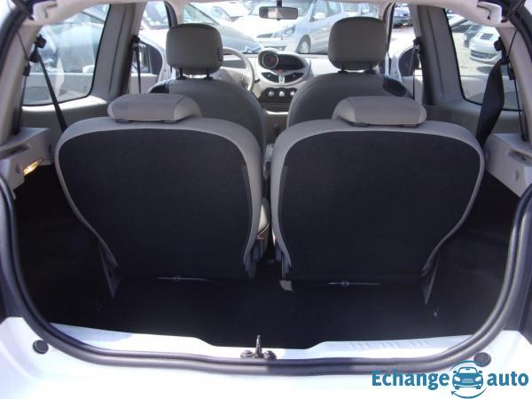 Renault Twingo 1.2 16V 75 QUICKSHIFT TREND.1ère main