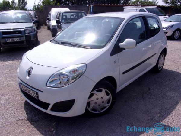 Renault Twingo 1.2 16V 75 QUICKSHIFT TREND.1ère main