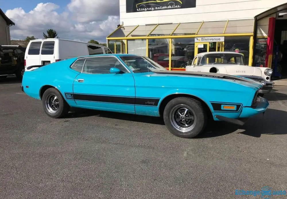 Ford mustang mach1 351 V8