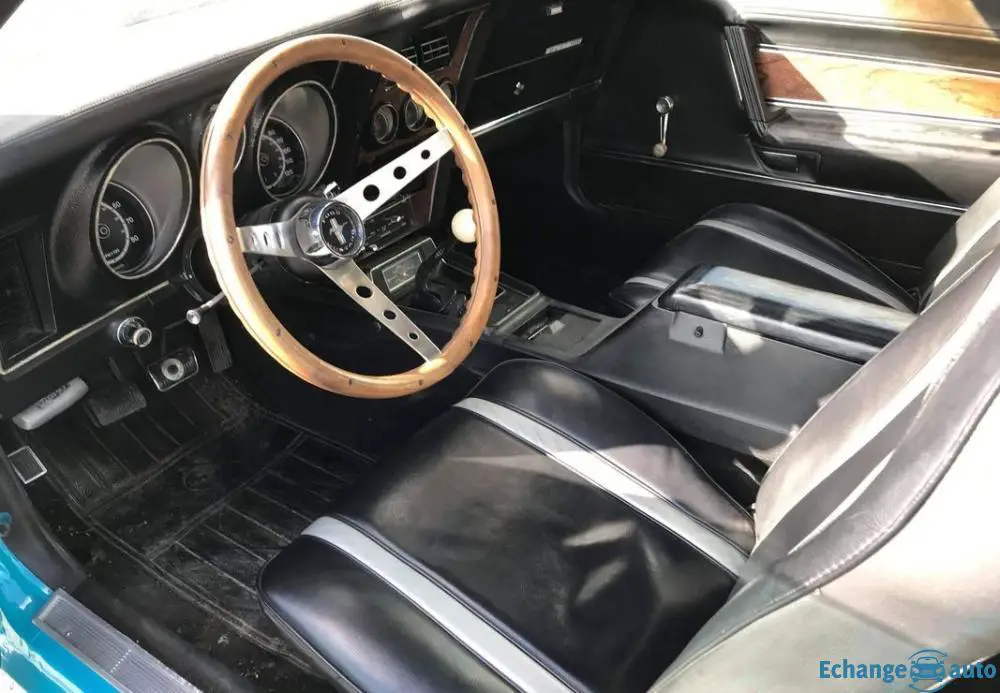 Ford mustang mach1 351 V8