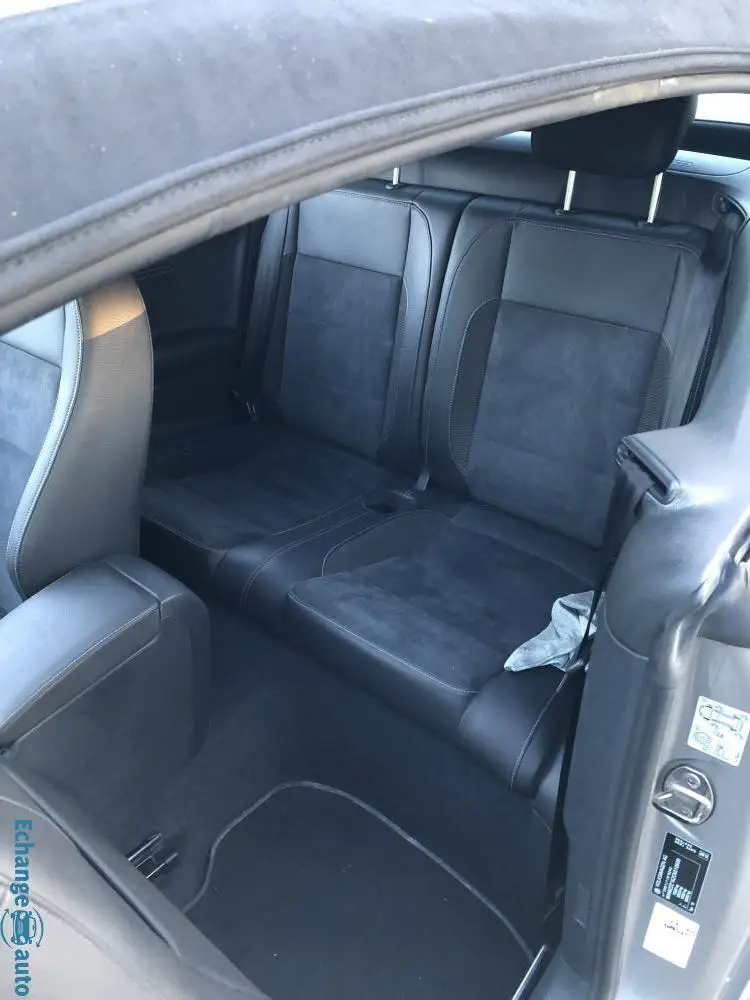 VOLKSWAGEN GOLF VI CABRIOLET 1.6 TDI 105 FAP