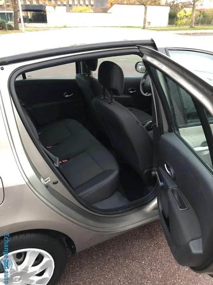 RENAULT CLIO III (2) 1.5 DCI 75 EXPRESSION